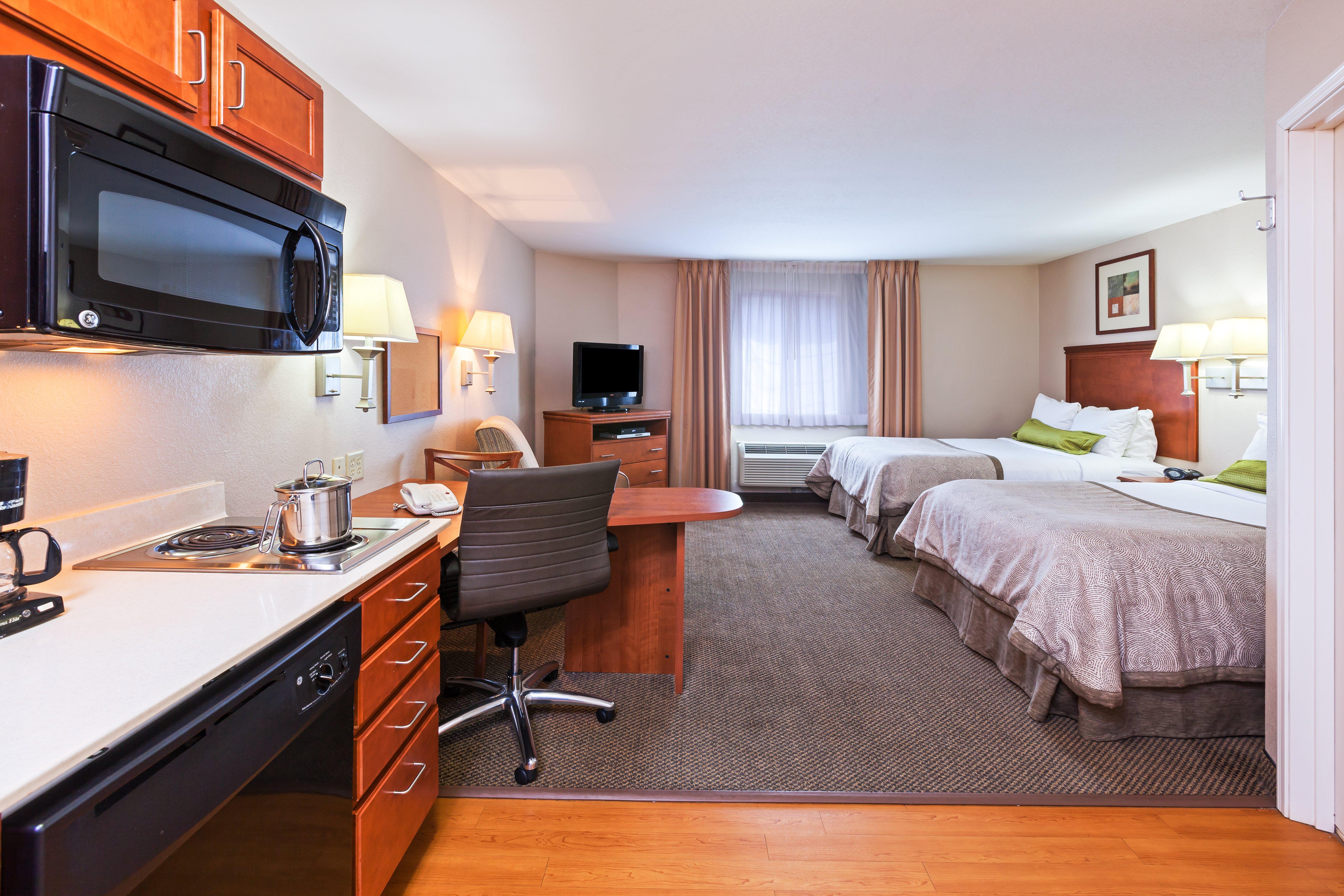 แคนเดิ้ลวูด สวีท โอวอสโซ Hotel Owasso ภายนอก รูปภาพ